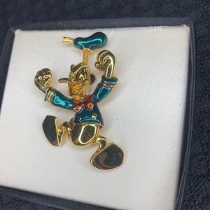 Exclusive Disney Donald Duck brooch/pin